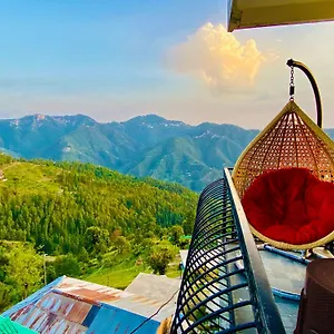 Hotel Royal Ace !! Mountain View Rooms!! Private Balcony!!, Shimla